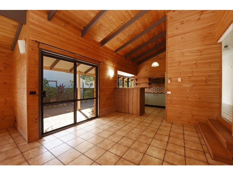 7 Beausang St, Caloundra QLD 4551