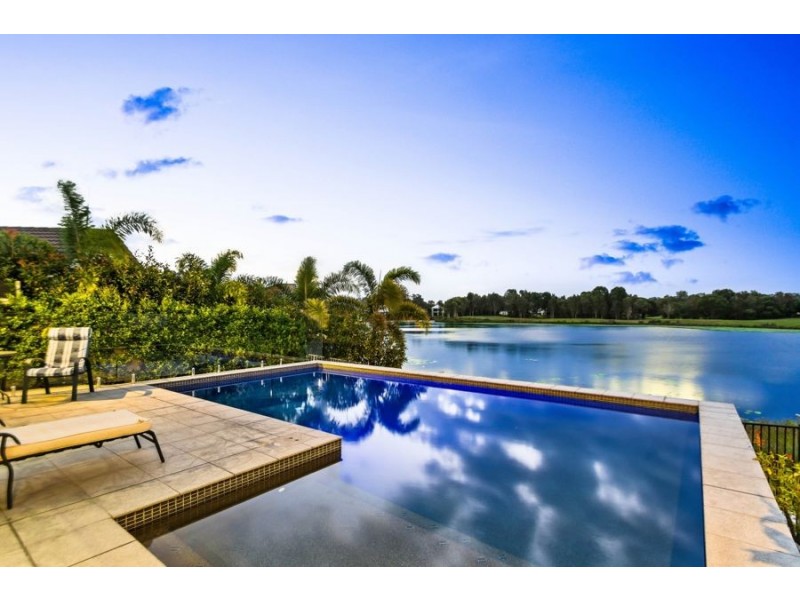 3 Francis Court, Pelican Waters QLD 4551