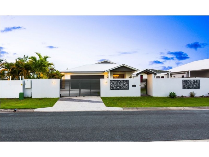 3 Francis Court, Pelican Waters QLD 4551
