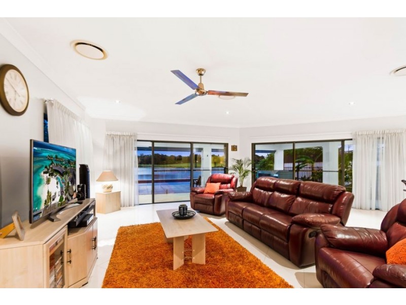 3 Francis Court, Pelican Waters QLD 4551