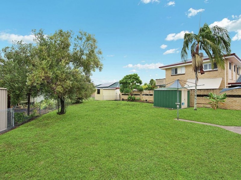2 Theresa Street, Golden Beach QLD 4551