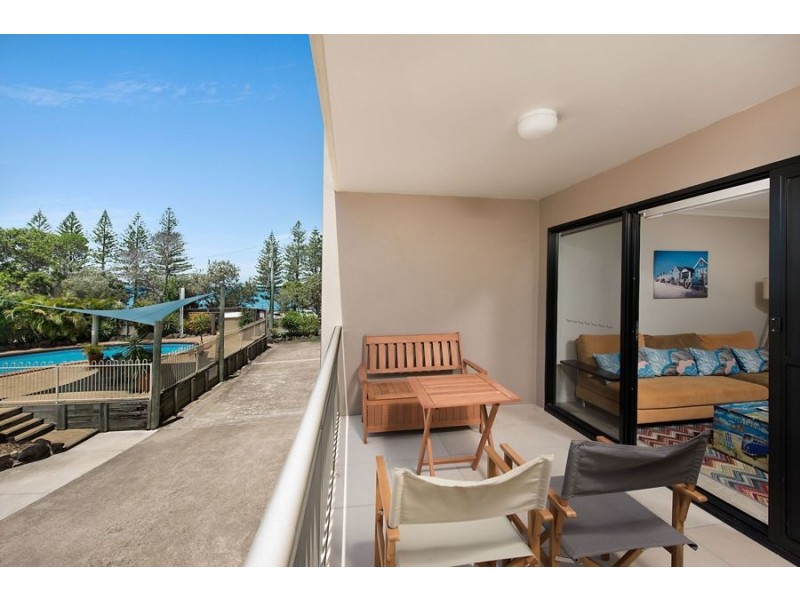 4/15 Esplanade Bulcock Beach, Caloundra QLD 4551