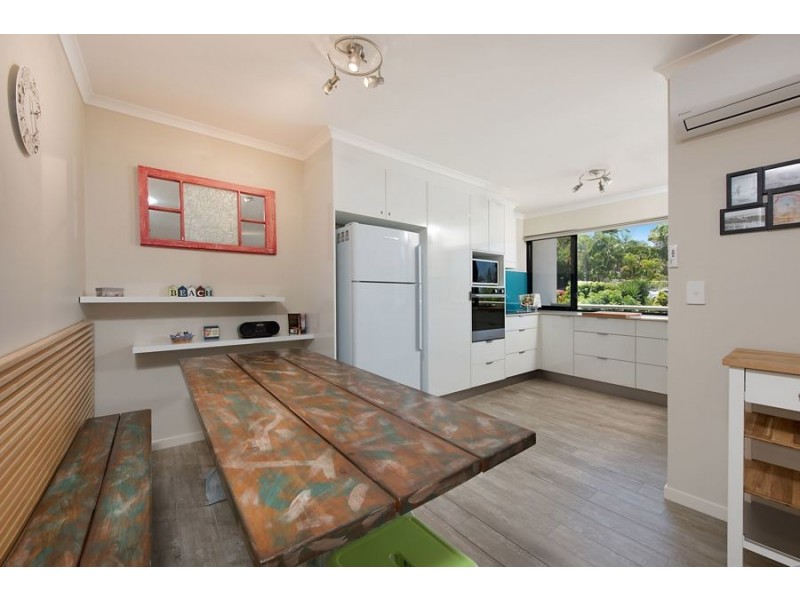 4/15 Esplanade Bulcock Beach, Caloundra QLD 4551