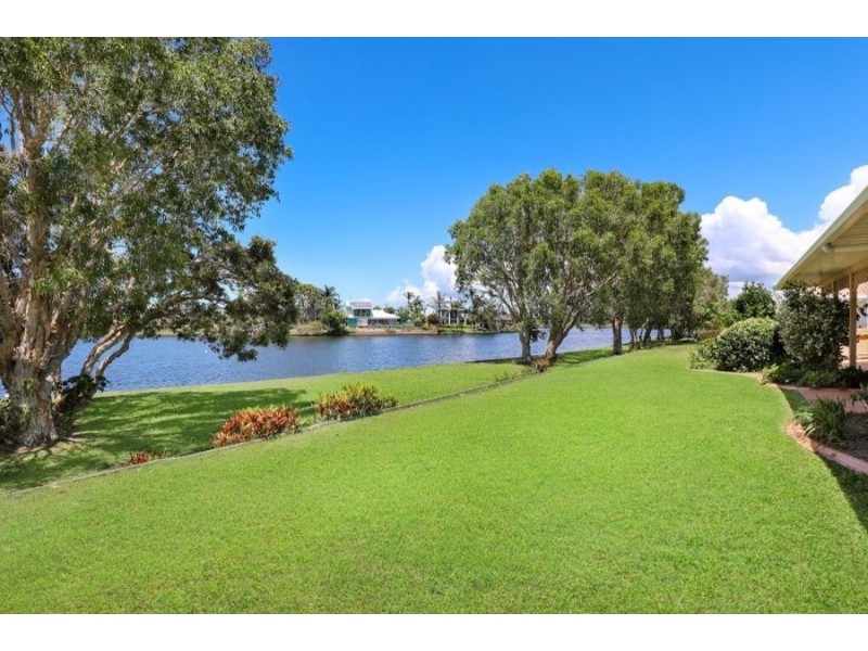 10 Ramsay Cres, Pelican Waters QLD 4551