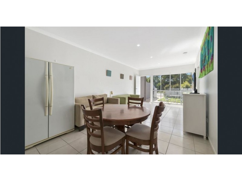 1/6 Gympie Street North, Landsborough QLD 4550