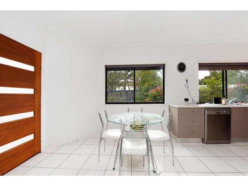 1 & 2/9 Mill Street, Landsborough QLD 4550