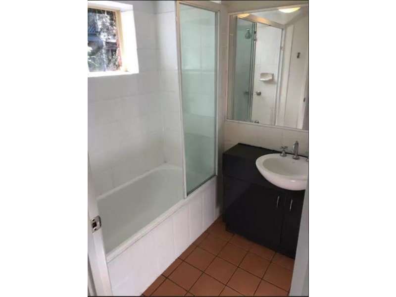 2/18 Queen St, Kings Beach QLD 4551