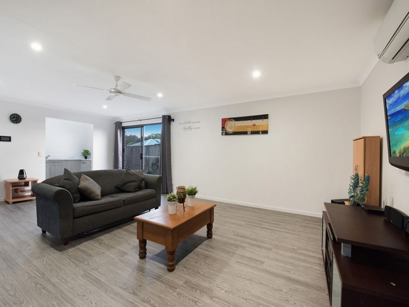 30 Forest View Way, Little Mountain QLD 4551