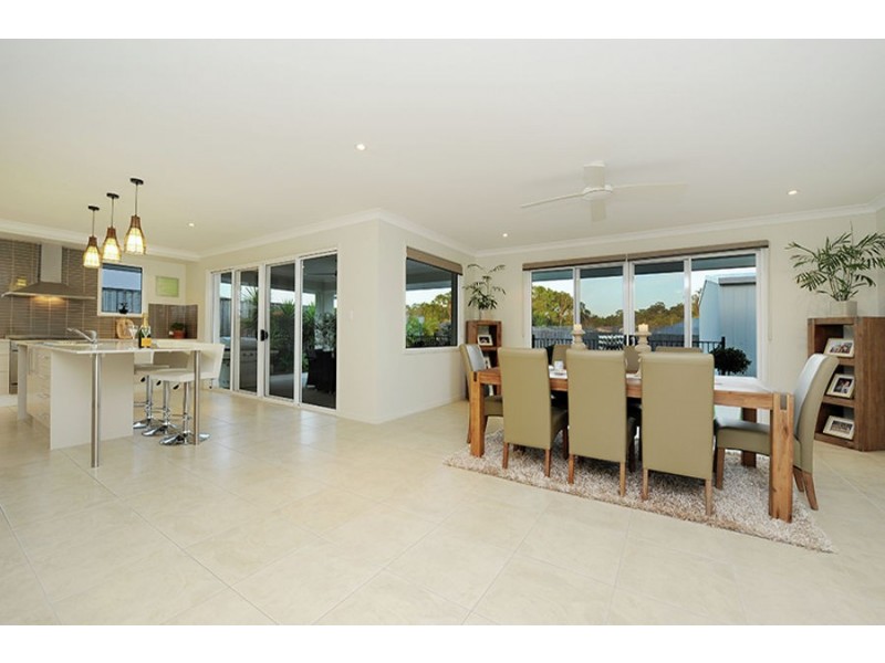 4 Sunrise Terrace, Little Mountain QLD 4551