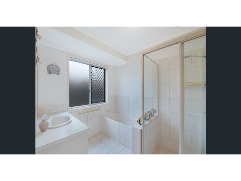 11 Sir Joseph Banks Drive, Pelican Waters QLD 4551