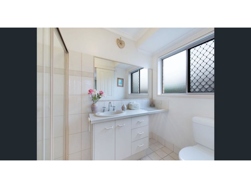 11 Sir Joseph Banks Drive, Pelican Waters QLD 4551