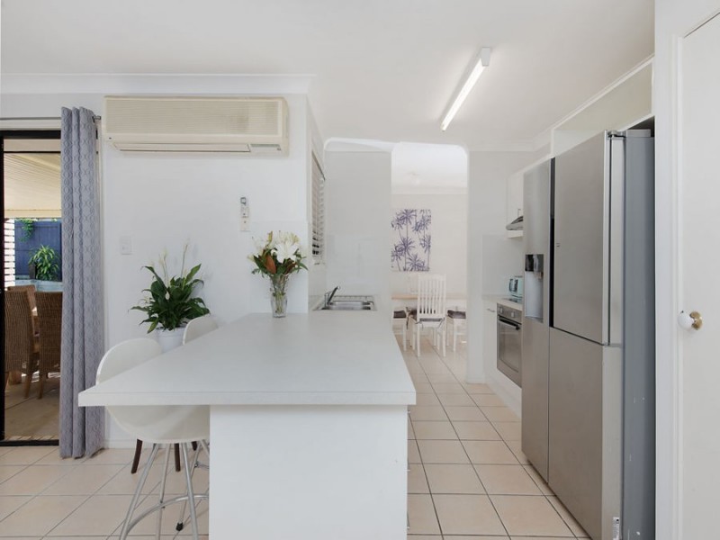 3 Heath Court, Little Mountain QLD 4551