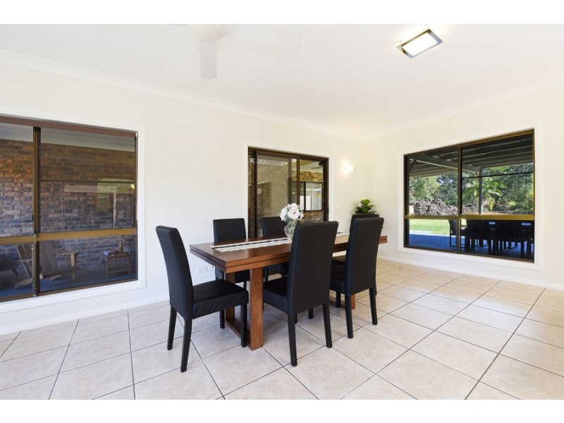 32 Mooloolah Meadows Drive, Mooloolah Valley QLD 4553