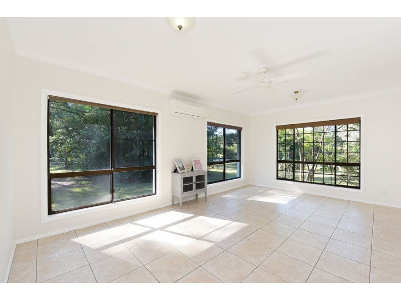 32 Mooloolah Meadows Drive, Mooloolah Valley QLD 4553