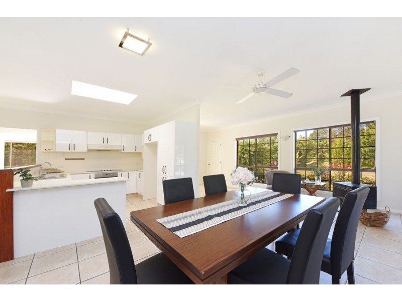 32 Mooloolah Meadows Drive, Mooloolah Valley QLD 4553