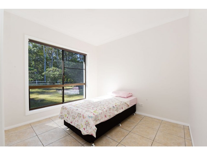 32 Mooloolah Meadows Drive, Mooloolah Valley QLD 4553