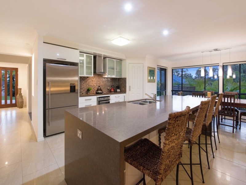 3 Valley View Court, Little Mountain QLD 4551