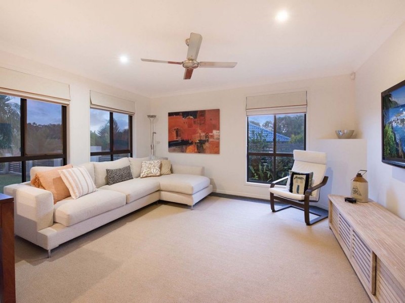 3 Valley View Court, Little Mountain QLD 4551