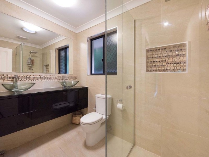 3 Valley View Court, Little Mountain QLD 4551