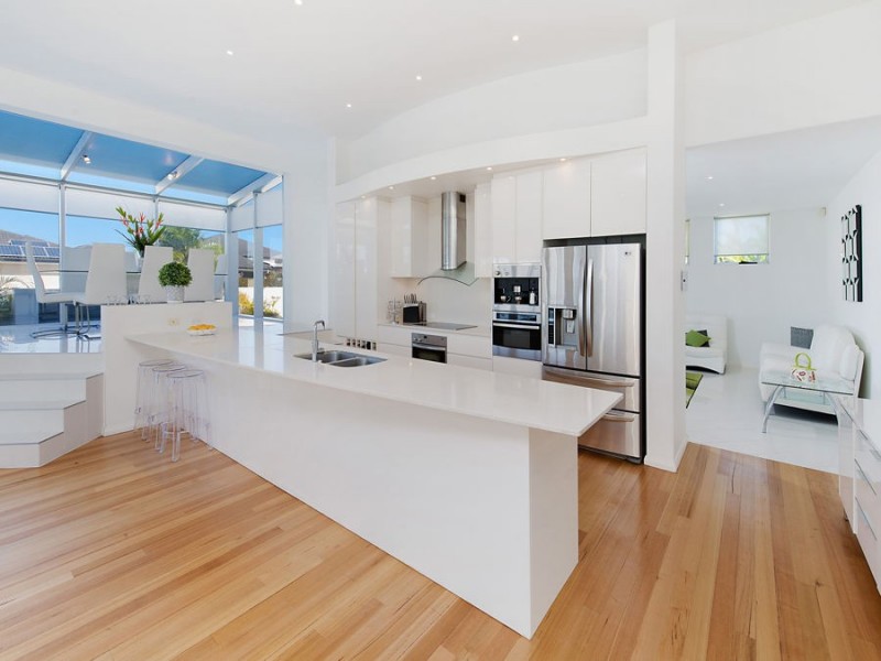 2 Hartley Crescent, Pelican Waters QLD 4551