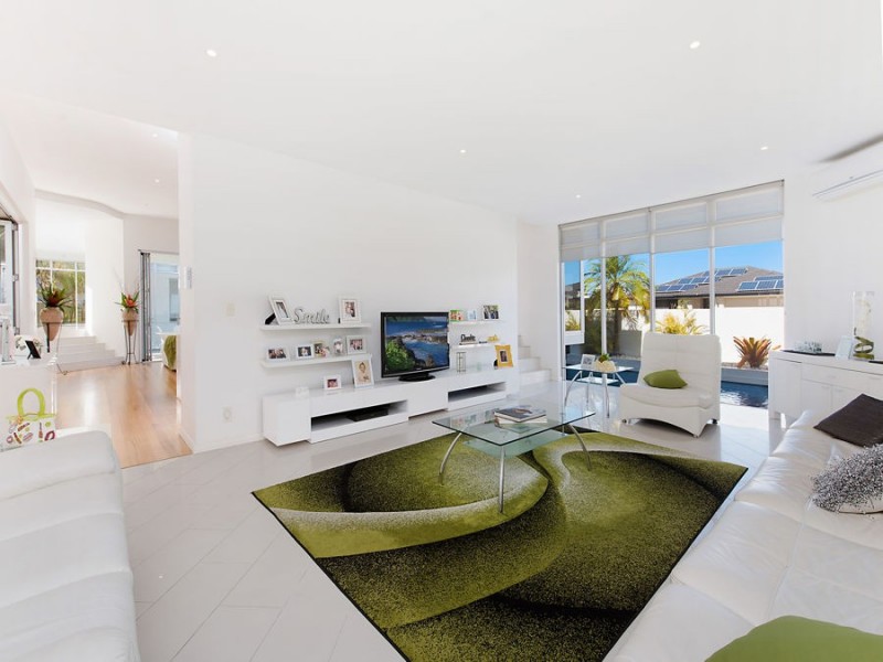 2 Hartley Crescent, Pelican Waters QLD 4551