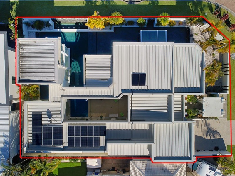 2 Hartley Crescent, Pelican Waters QLD 4551