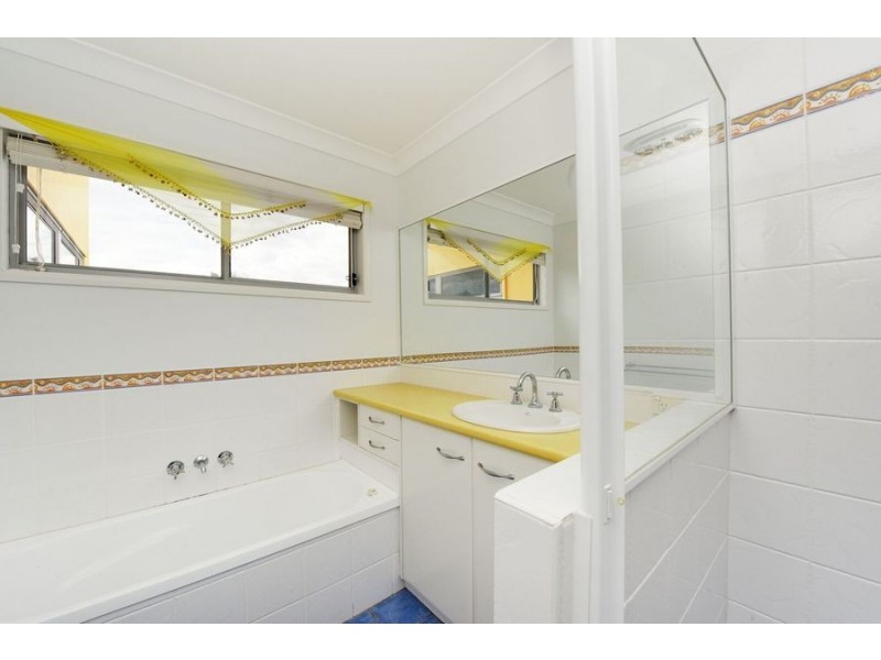 2/3 Bott St, Dicky Beach QLD 4551