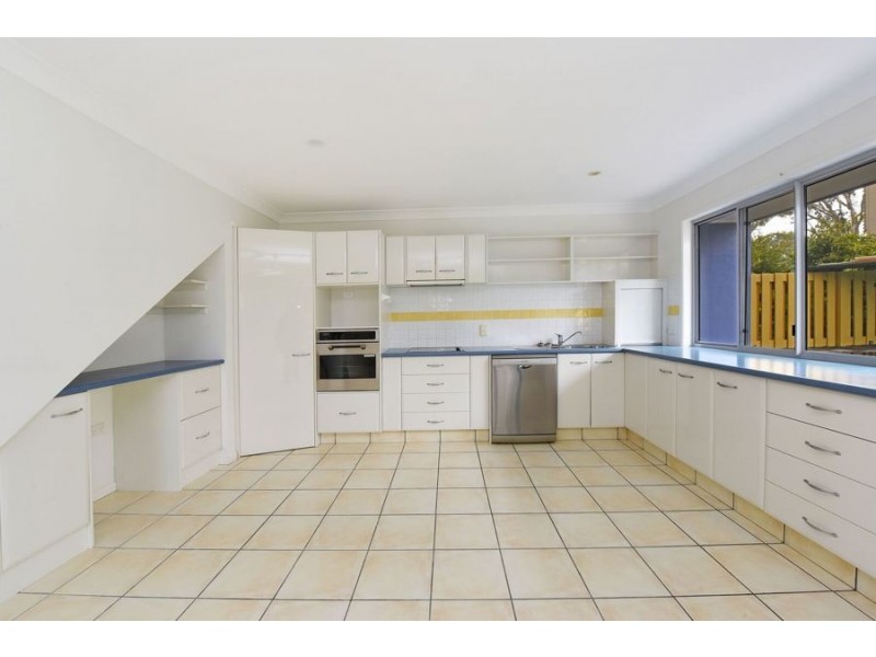 2/3 Bott St, Dicky Beach QLD 4551