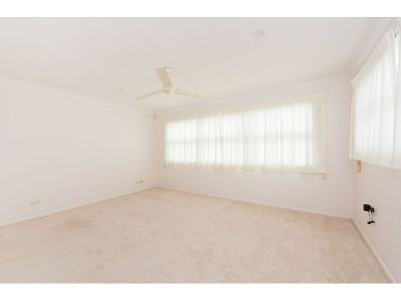 2/3 Bott St, Dicky Beach QLD 4551