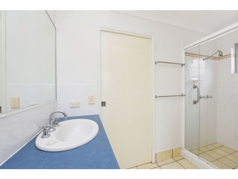 2/3 Bott St, Dicky Beach QLD 4551