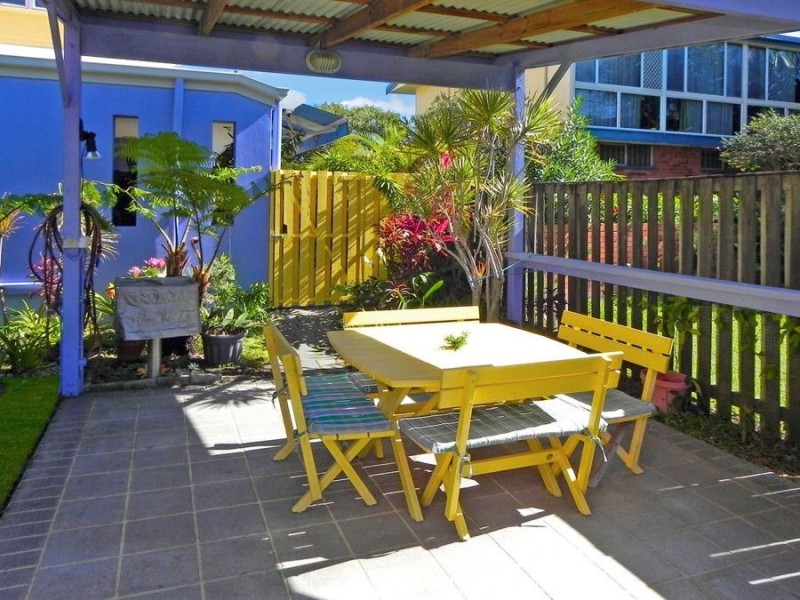 2/3 Bott St, Dicky Beach QLD 4551