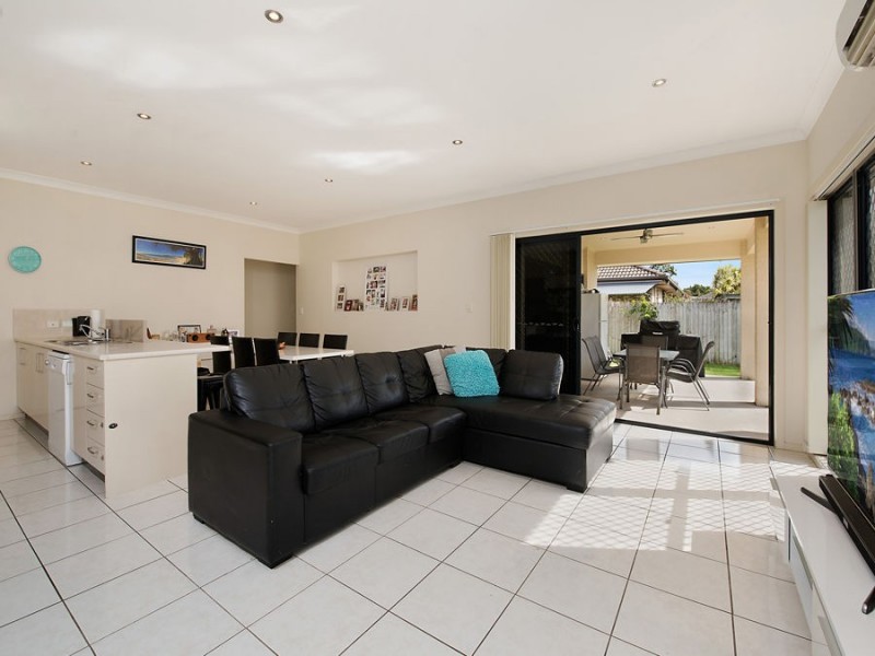 6 Alicia Circuit, Little Mountain QLD 4551