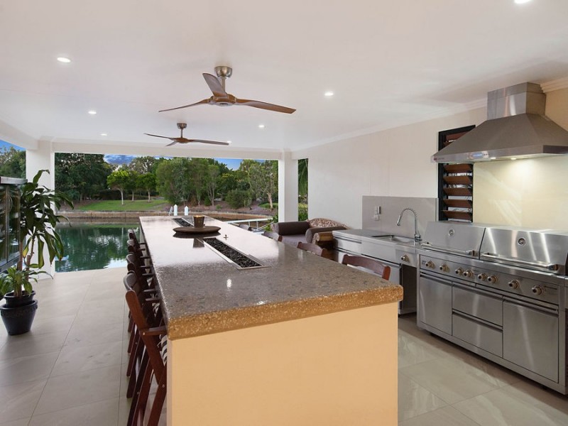 14 Quayline Close, Pelican Waters QLD 4551