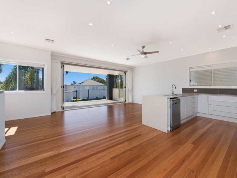 5 Headlands Court, Moffat Beach QLD 4551