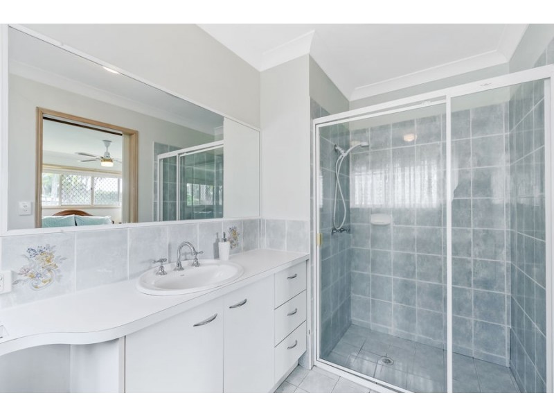 2 Rossiter Place, Aroona QLD 4551