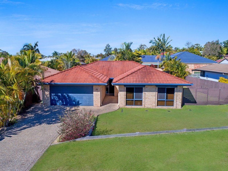 8 Anglia Place, Little Mountain QLD 4551