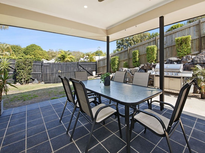 10 Allamanda Avenue, Little Mountain QLD 4551