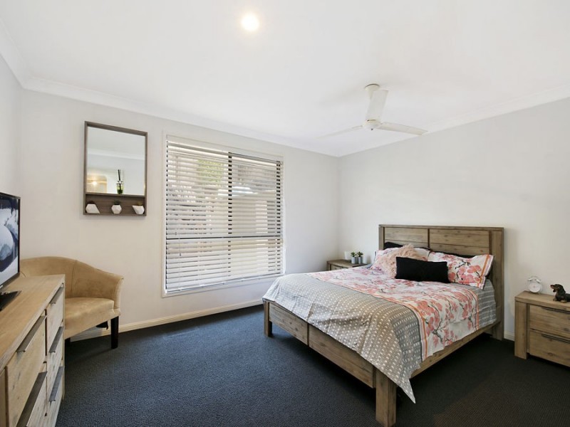 10 Allamanda Avenue, Little Mountain QLD 4551