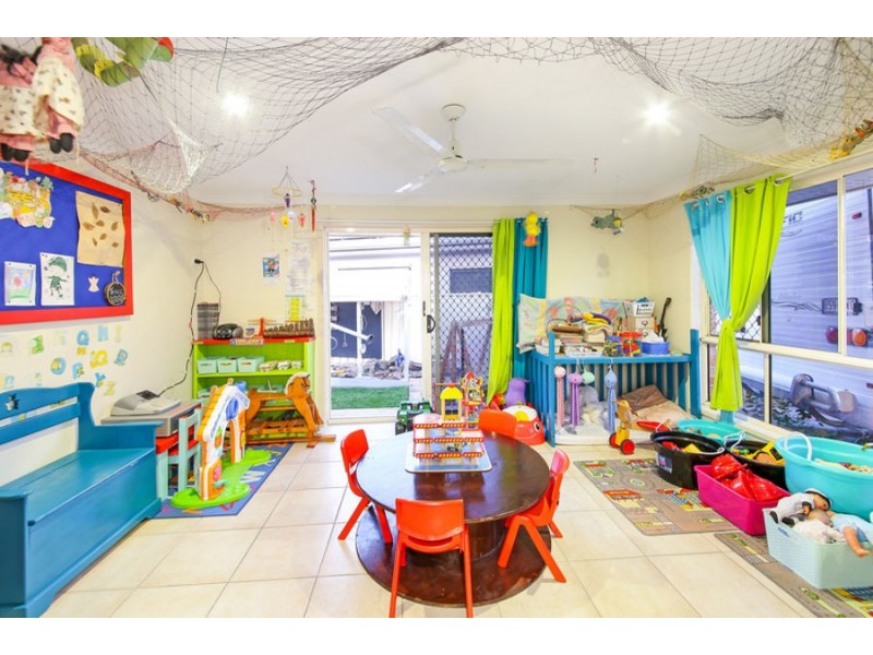 5 Kingsview Court, Little Mountain QLD 4551