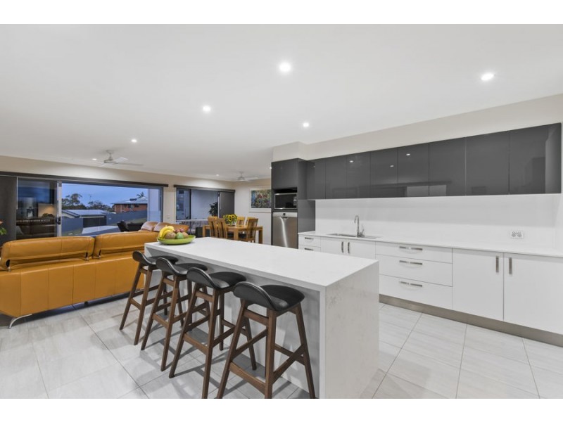 4 Alexander Street, Aroona QLD 4551