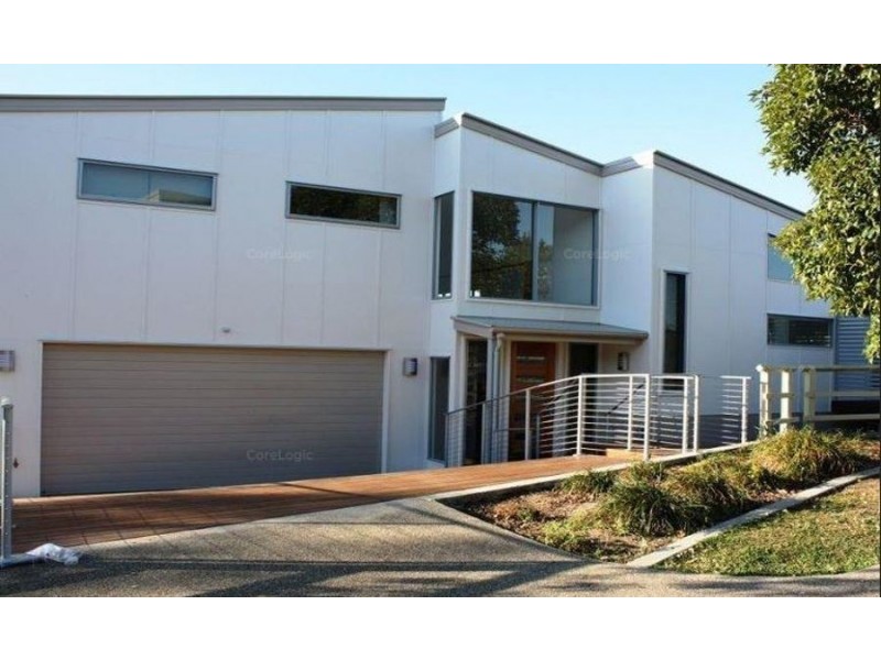 8 Dicky Beach Cl, Dicky Beach QLD 4551