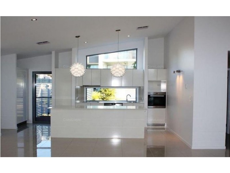 8 Dicky Beach Cl, Dicky Beach QLD 4551