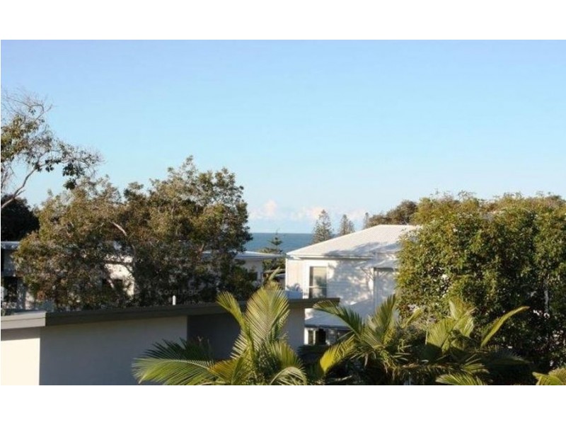 8 Dicky Beach Cl, Dicky Beach QLD 4551