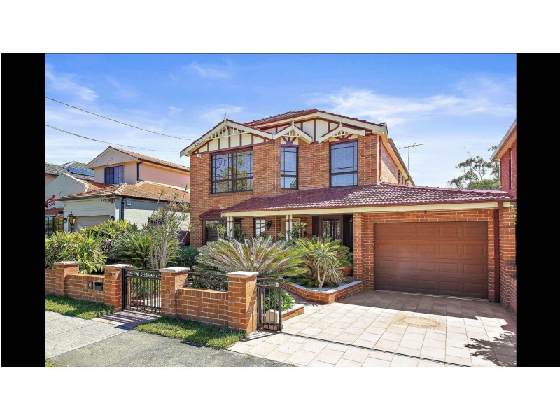 25 Gnarbo Ave, Carss Park NSW 2221
