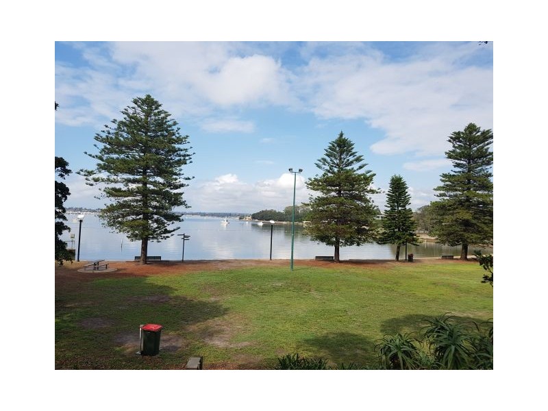 25 Gnarbo Ave, Carss Park NSW 2221