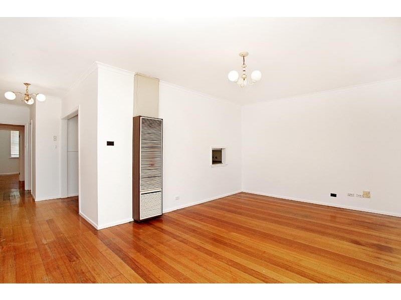 24 Robertson Crescent, Laverton VIC 3028