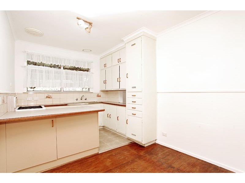 24 Robertson Crescent, Laverton VIC 3028