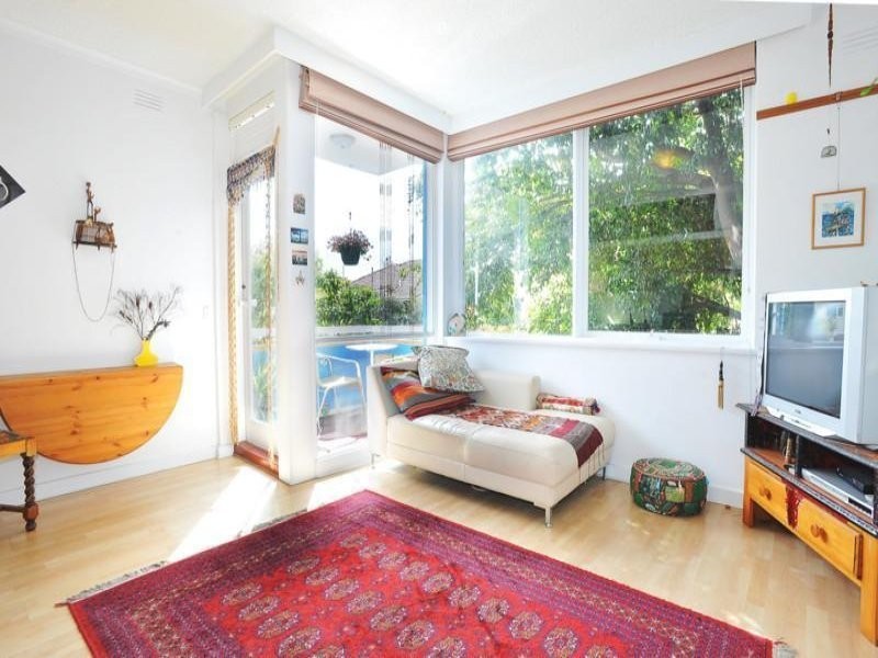 8/1 Hartpury Avenue, Elwood VIC 3184