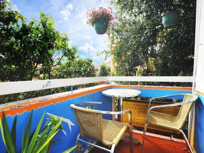 8/1 Hartpury Avenue, Elwood VIC 3184