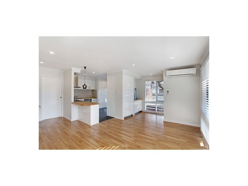 1/34 Grieve Parade, Altona VIC 3018